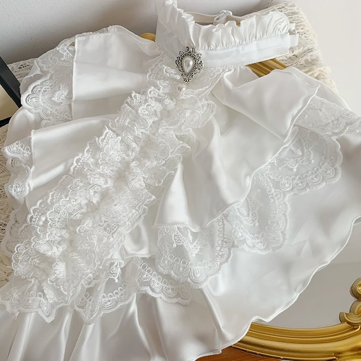 Jabot Inha White / Black Jabot